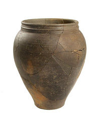 Vase ovoïde à cannelure