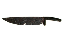Couteau à poignée de bronze